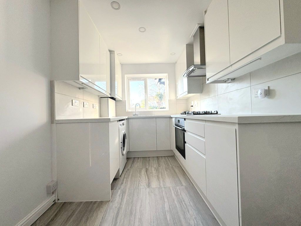 Property photo 3 of 10 5