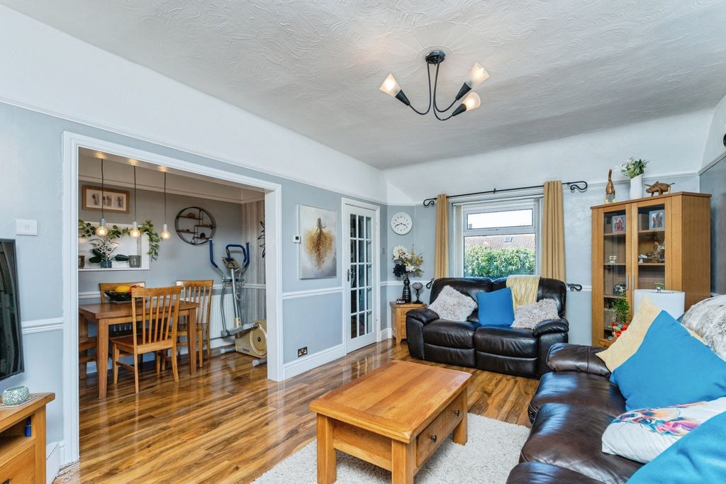 Property photo 3 of 19 Pbox-Img.Jpg