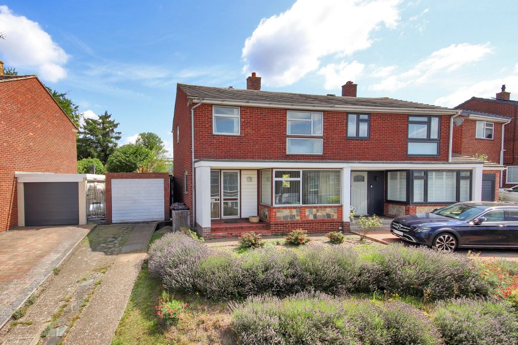 Property photo 1 of 15 External