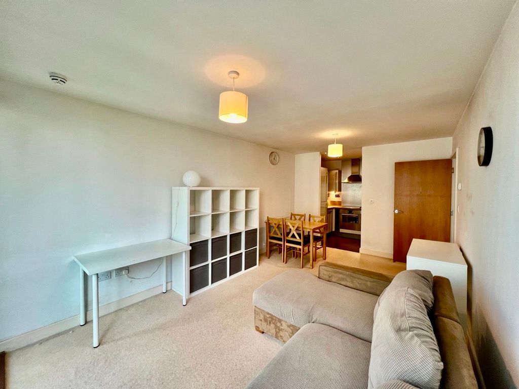 Property photo 2 of 24