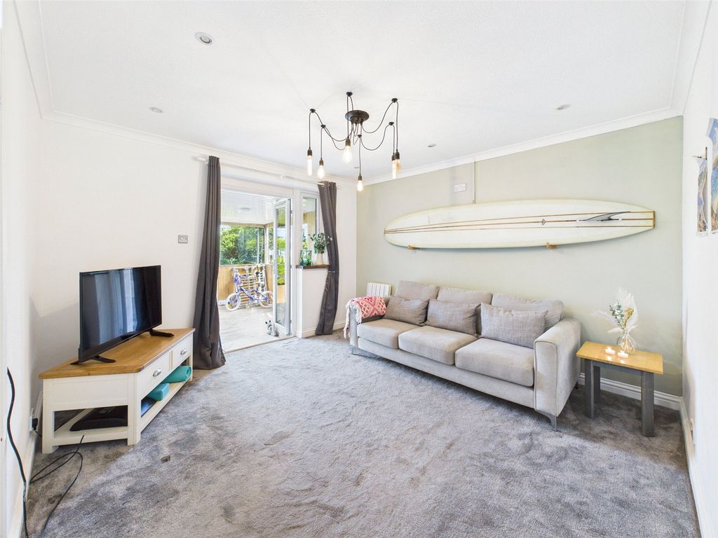 Property photo 3 of 14 Picture No. 27