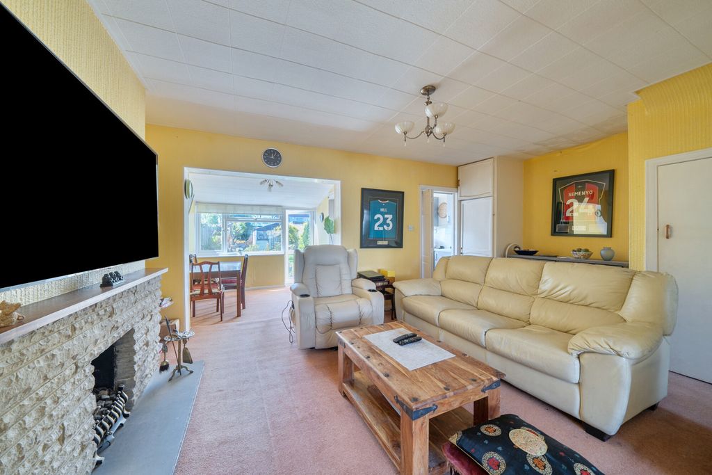 Property photo 2 of 20 1441947-20-69Ea11...