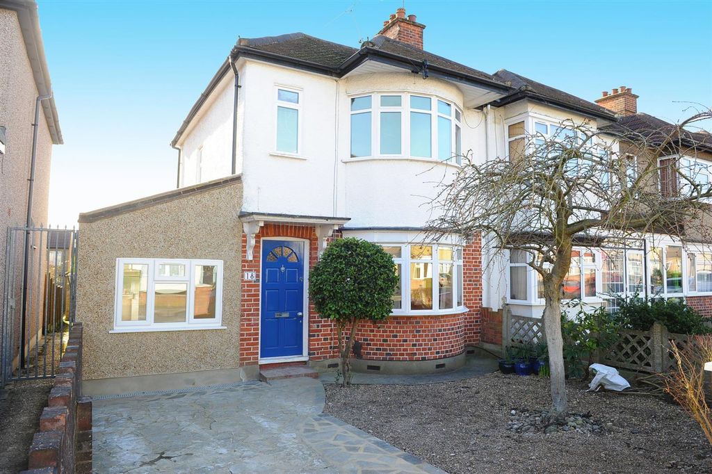 Property photo 1 of 9