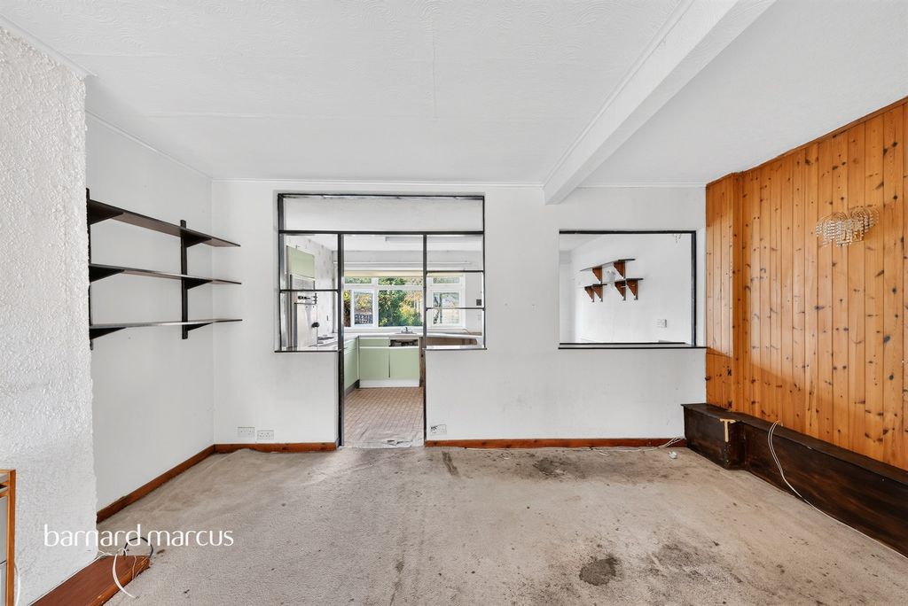 Property photo 3 of 13