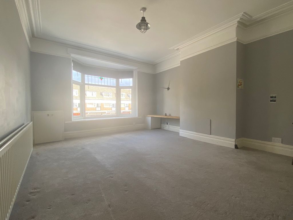 Property photo 3 of 10 Image