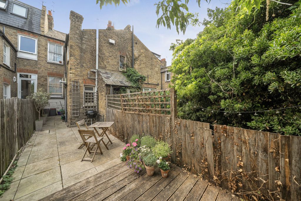 Property photo 2 of 11 1466779-18-6A19Be...