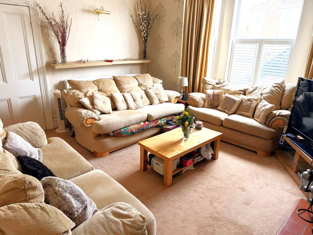 Property photo 2 of 24