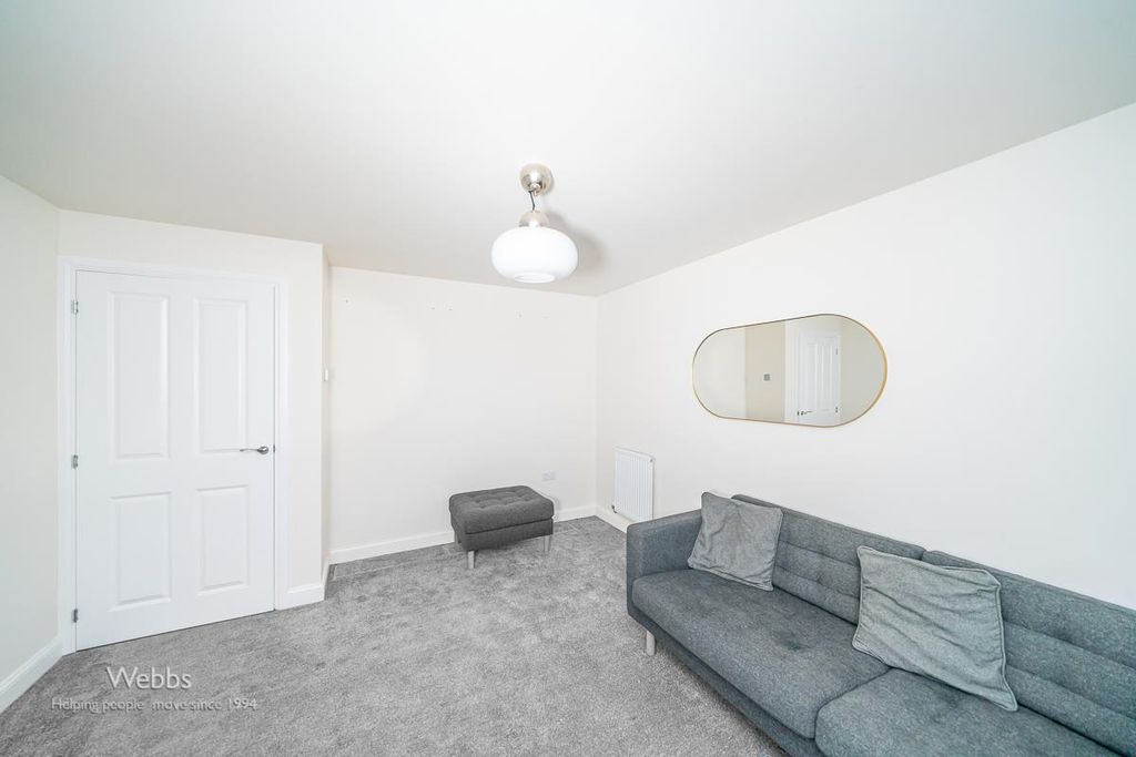 Property photo 3 of 18 © Webbs Estate Agents © (27 Of 77).Jpg