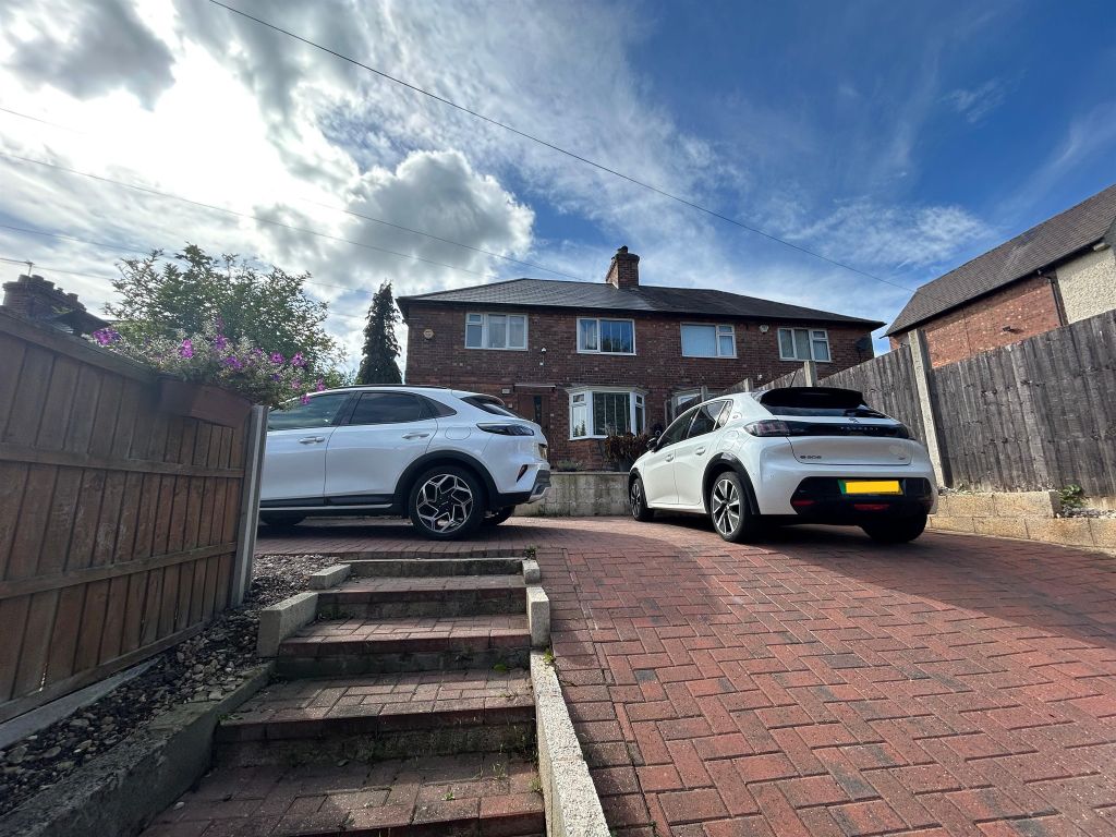 Property photo 1 of 3