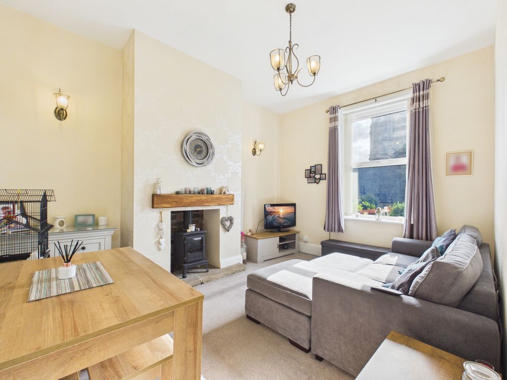 Property photo 3 of 16 Cam02637G0-Pr0079-Still001