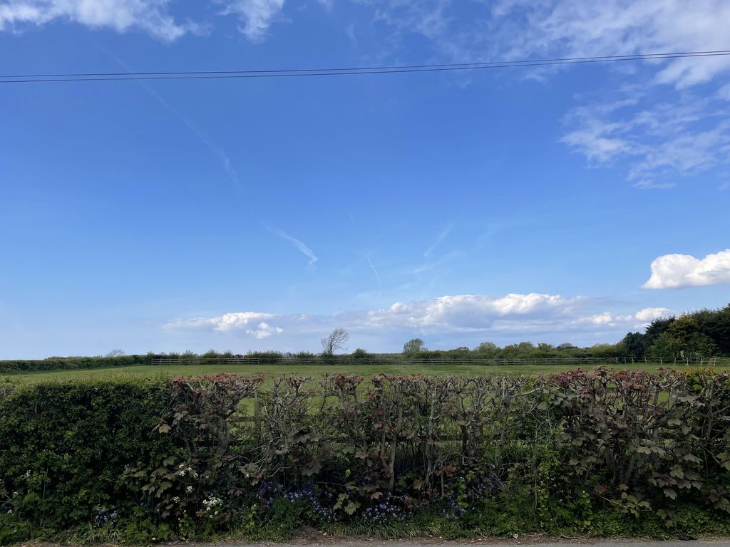 Property photo 2 of 32