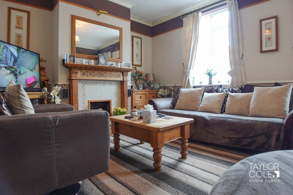 Property photo 3 of 30