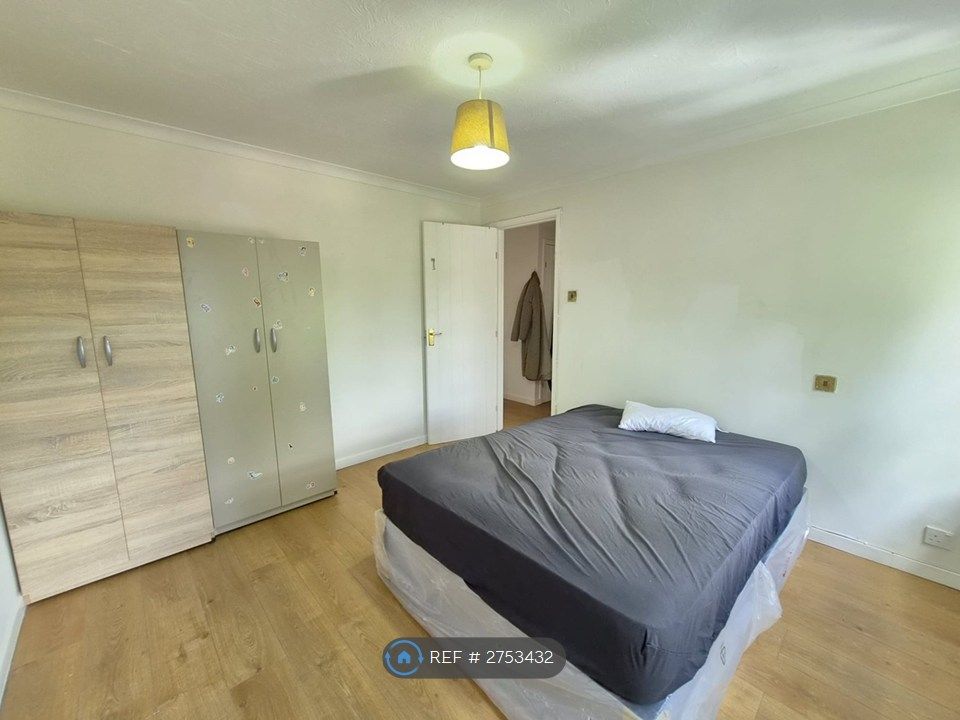 Property photo 3 of 4
