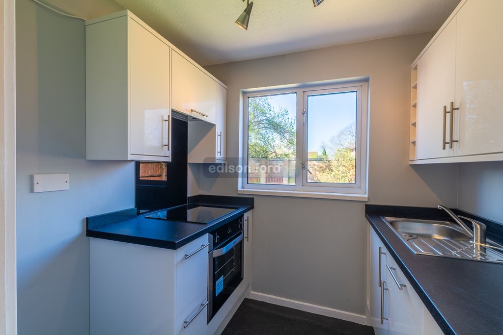 Property photo 3 of 12 Dsc_4918-Hdr