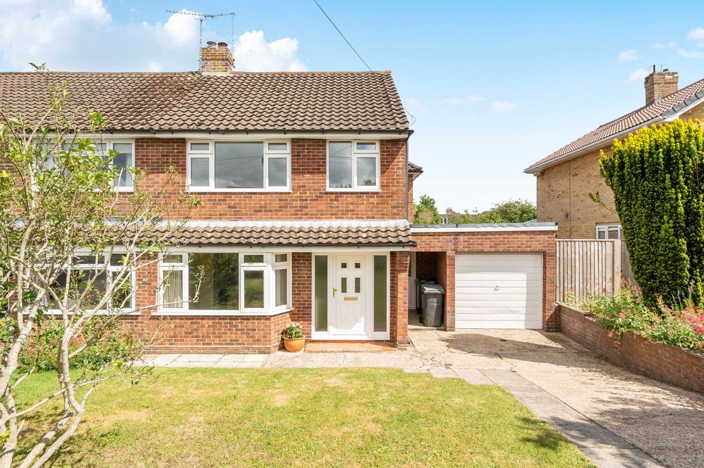 Property photo 1 of 23
