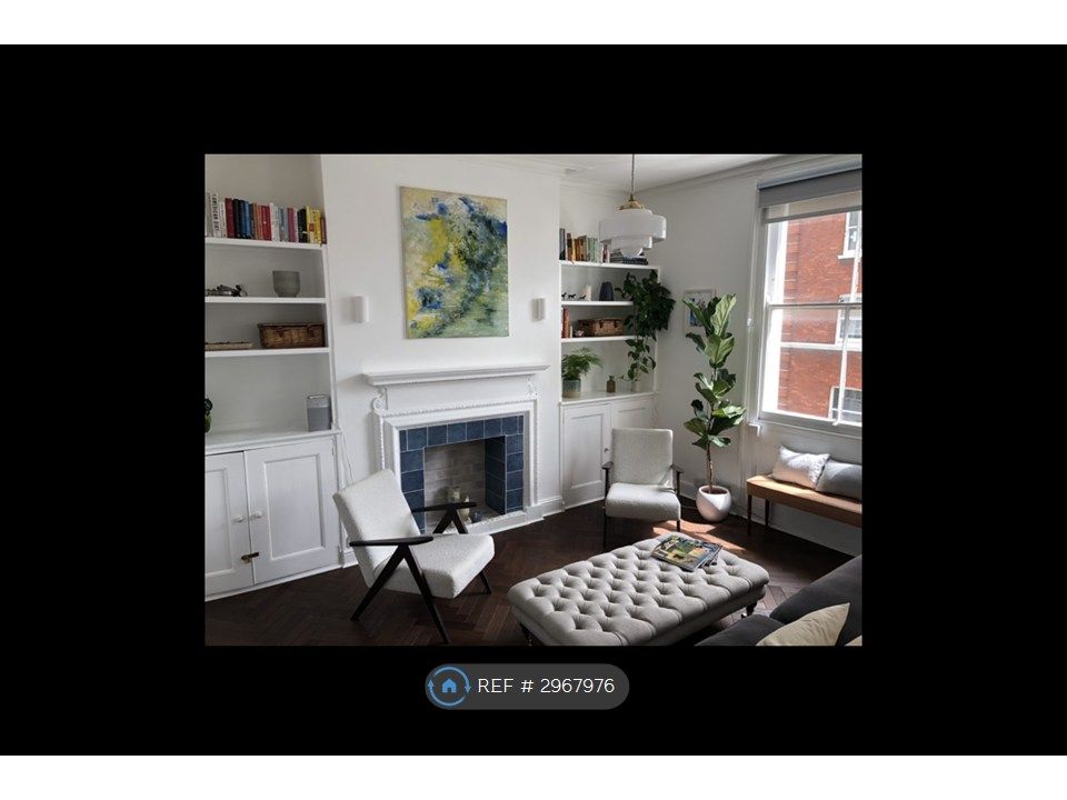 Property photo 3 of 15 Living Room