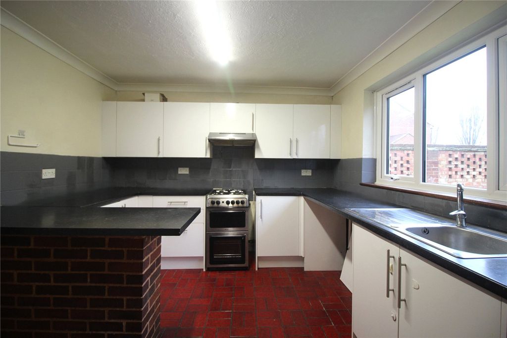 Property photo 2 of 14 Picture No. 20