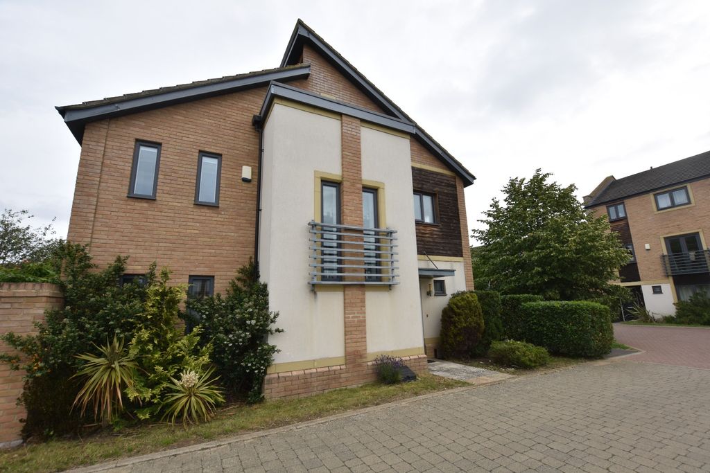 Property photo 1 of 27
