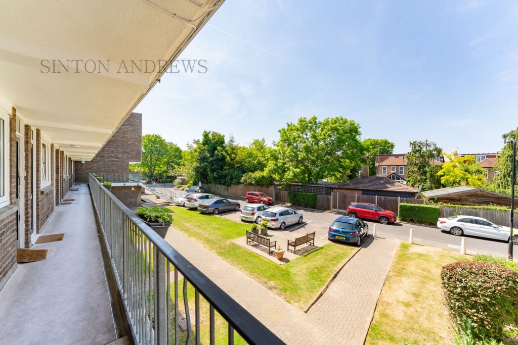 Property photo 1 of 13 Photo 11