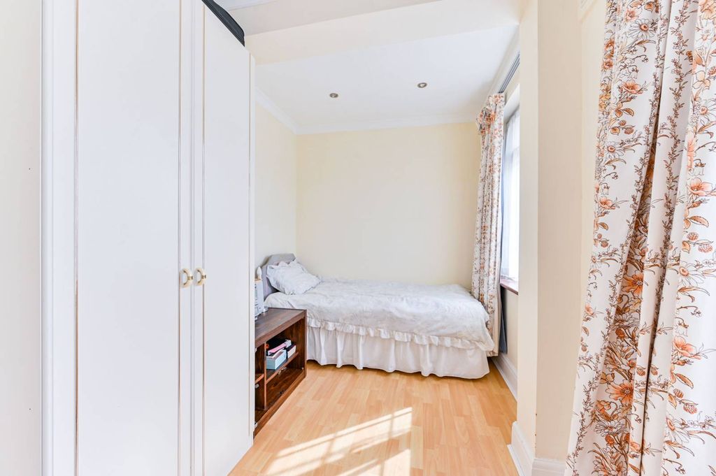 Property photo 1 of 23