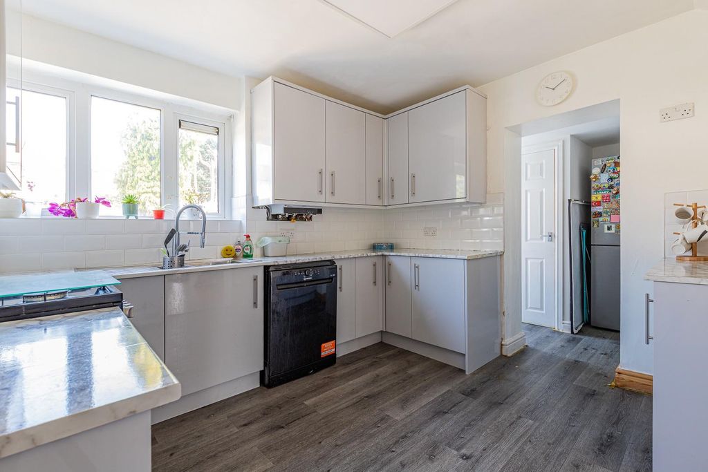 Property photo 2 of 19 19-7.Jpg