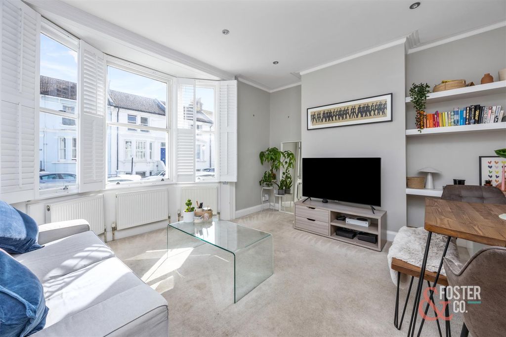 Property photo 2 of 16 Goldstone Road_55_Gff-009.Jpg