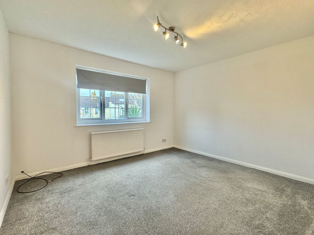 Property photo 2 of 8 Living Room