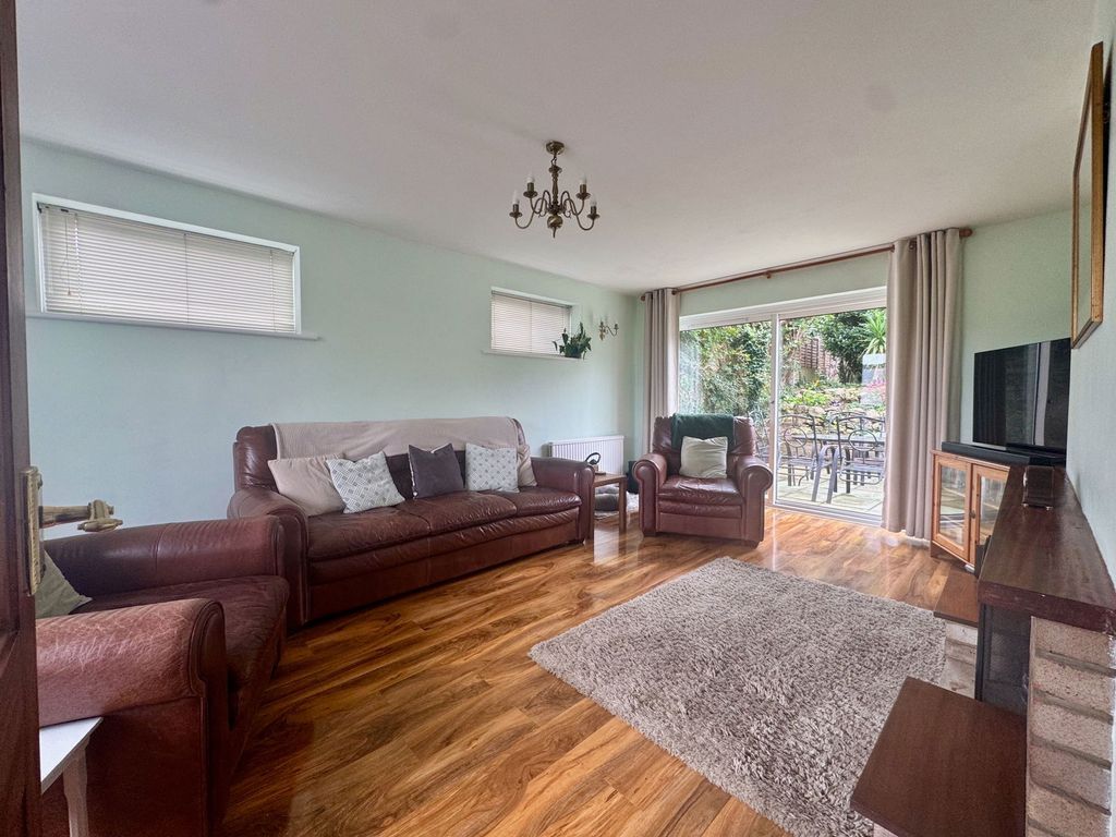 Property photo 3 of 22