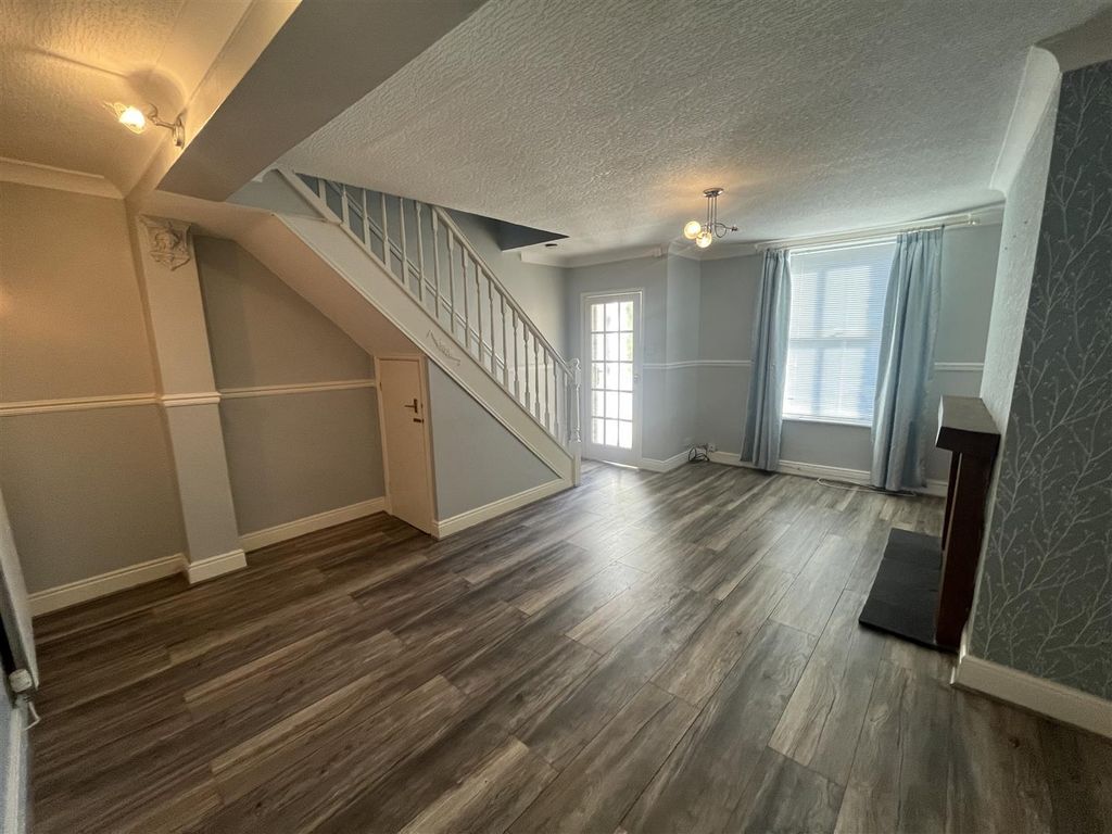 Property photo 3 of 11 Img_0883.Jpg