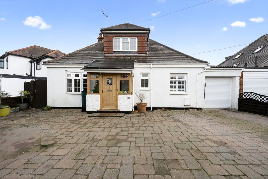 Property photo 2 of 20