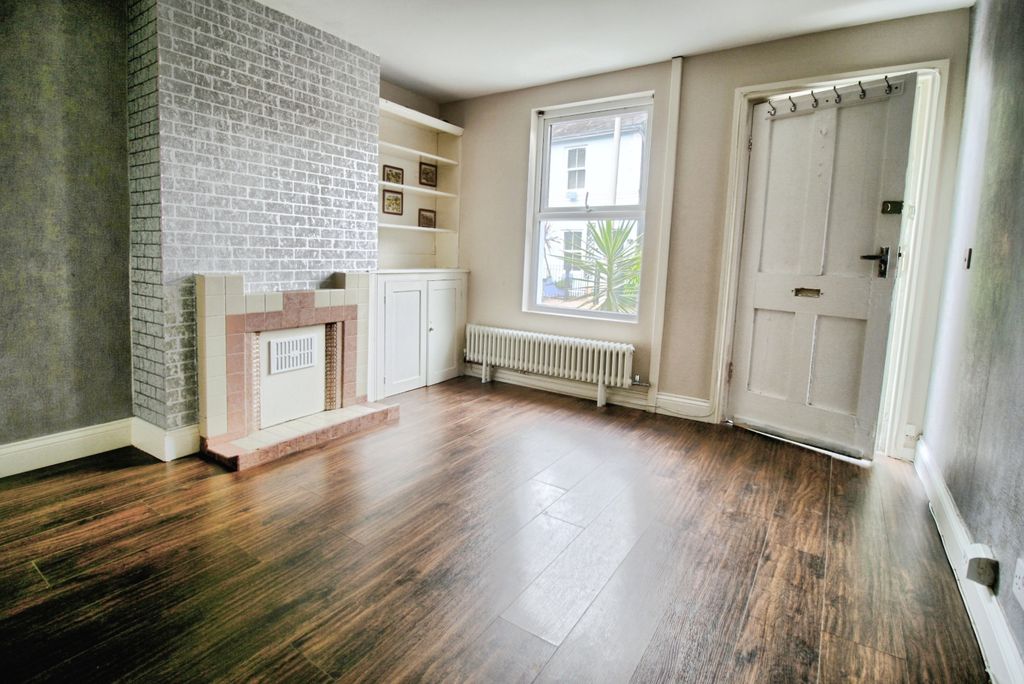 Property photo 3 of 12 5645cc21-2Alb5