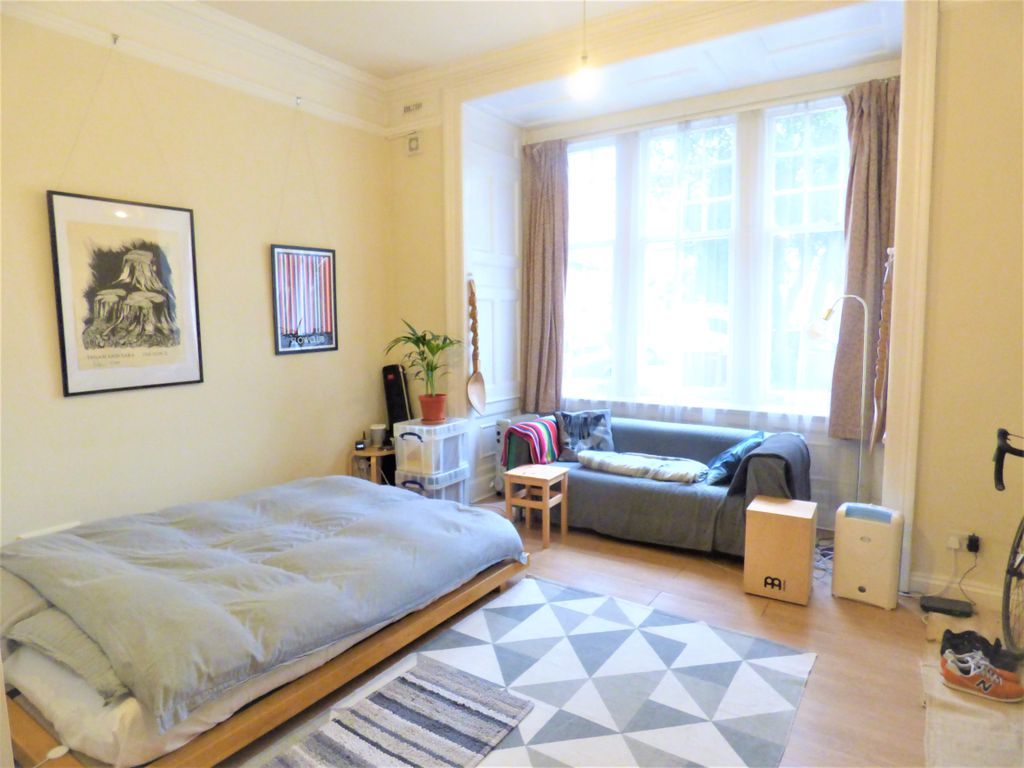 Property photo 2 of 5 3 Milford Court Bedr