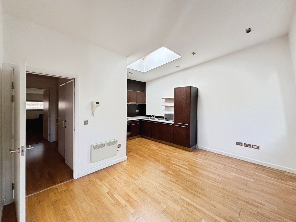 Property photo 3 of 12 Pbox-Img.Jpg