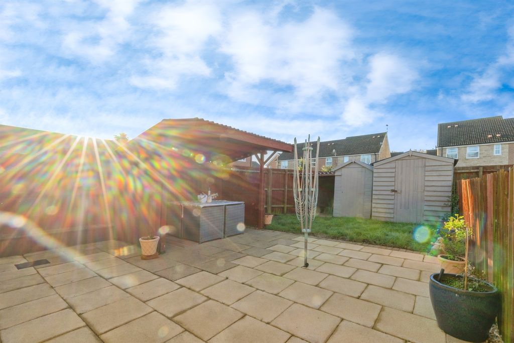 Property photo 2 of 17