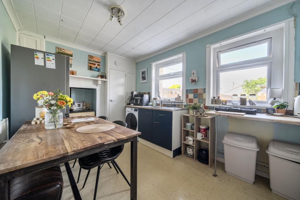 Property photo 2 of 17 Kitchen/Breakfast Room