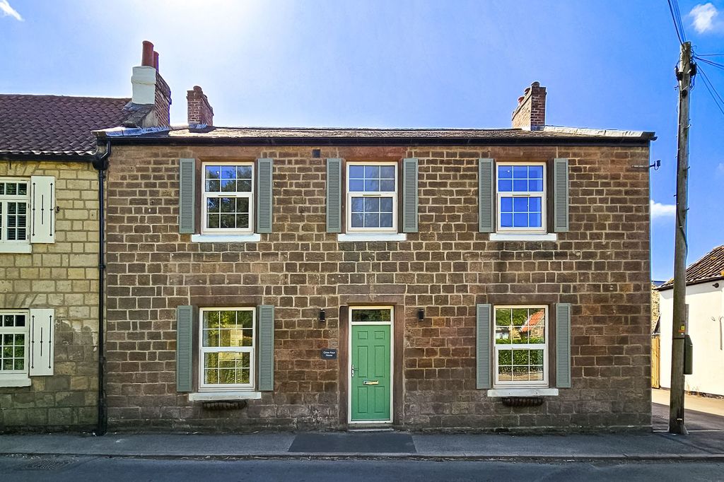 Property photo 1 of 35