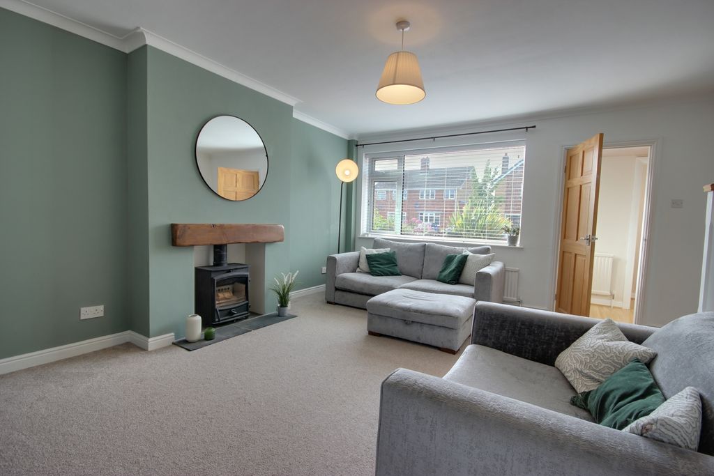 Property photo 3 of 14 1 Lounge A