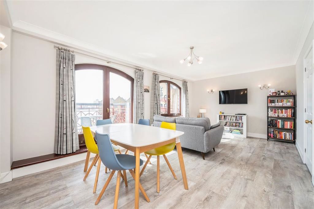 Property photo 3 of 6