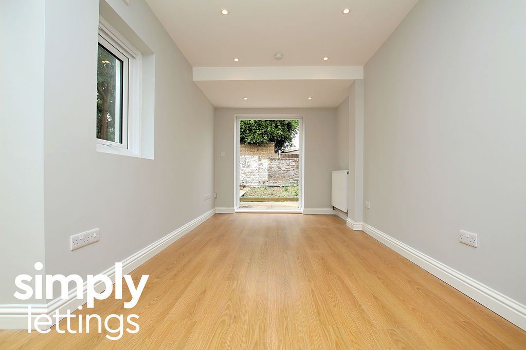 Property photo 2 of 12 Photo 16
