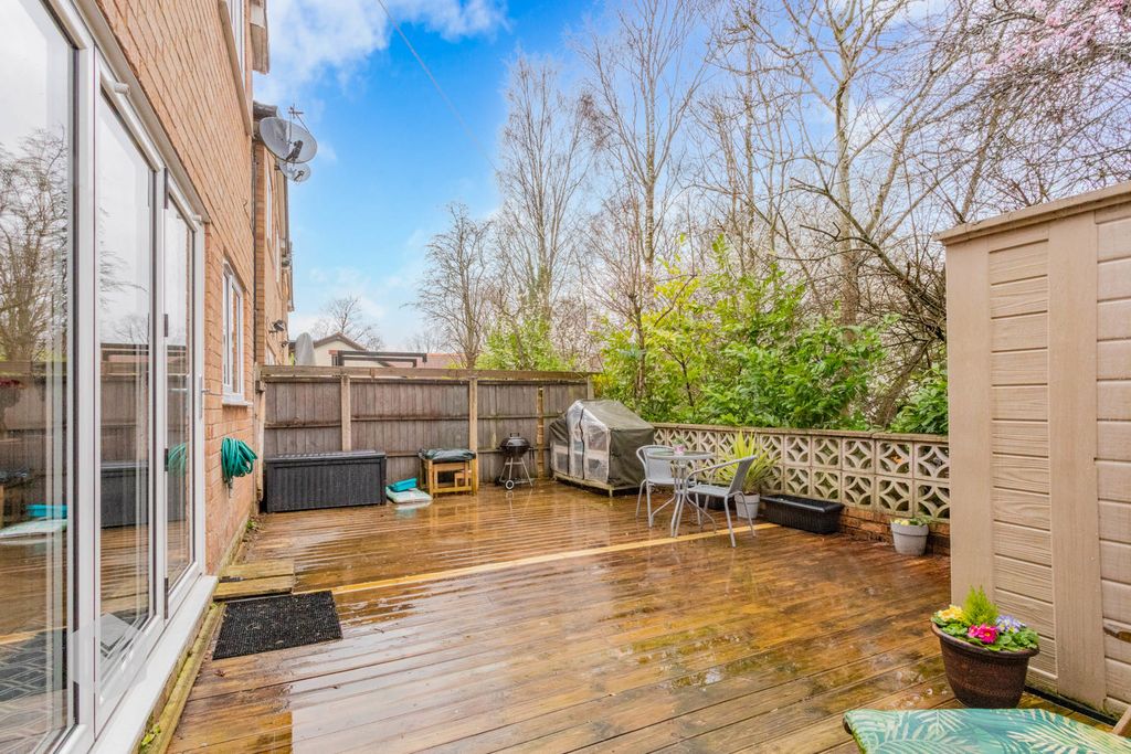 Property photo 2 of 28 Photograph