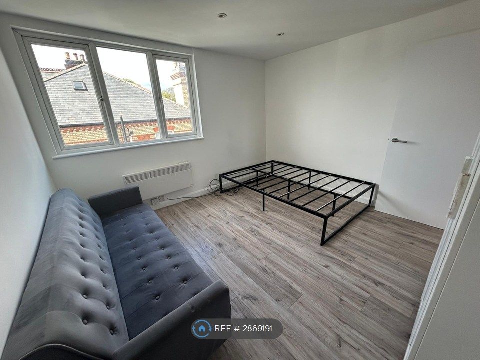 Property photo 3 of 5