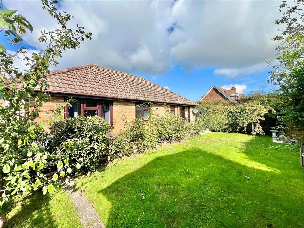 Property photo 2 of 17