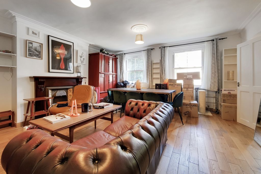 Property photo 2 of 11