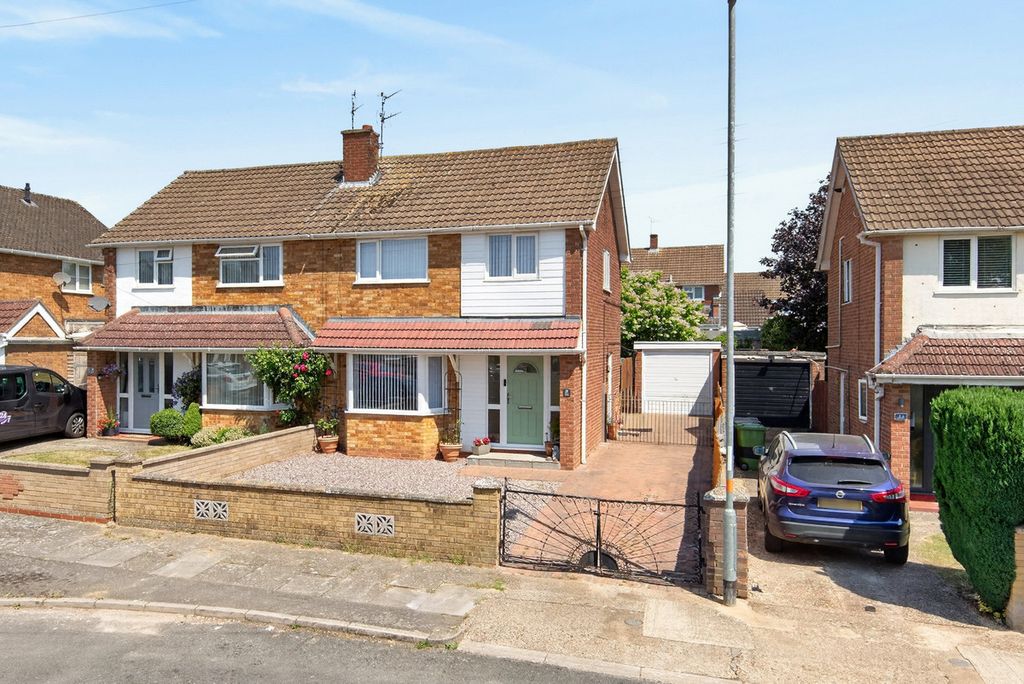 Property photo 1 of 27