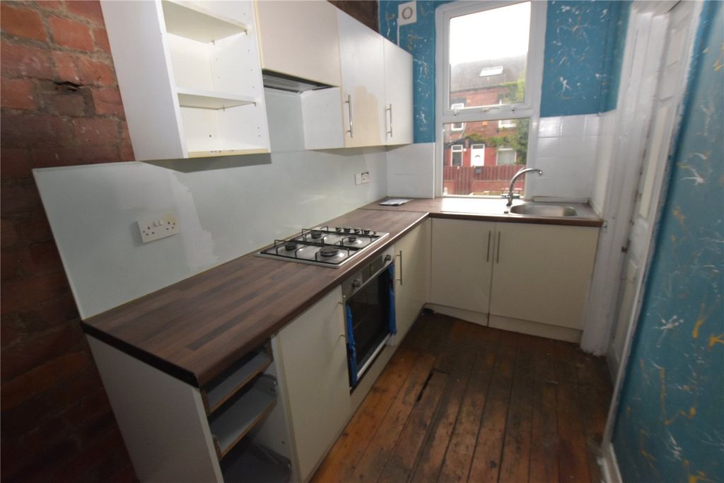 Property photo 3 of 8 Picture No. 05