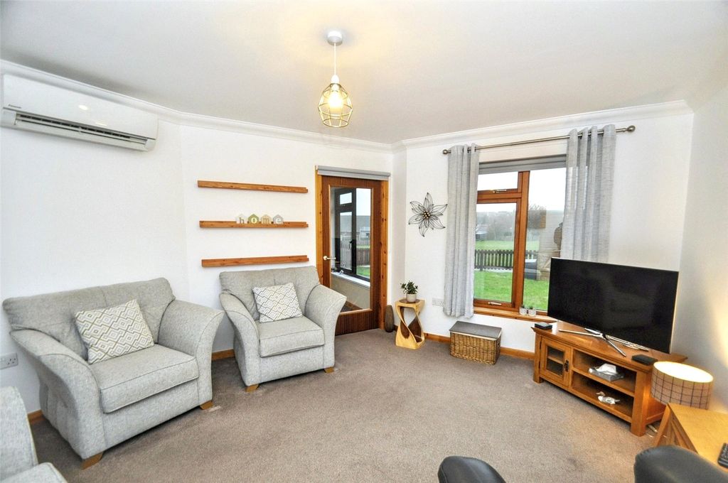 Property photo 3 of 10 Living Room (2)