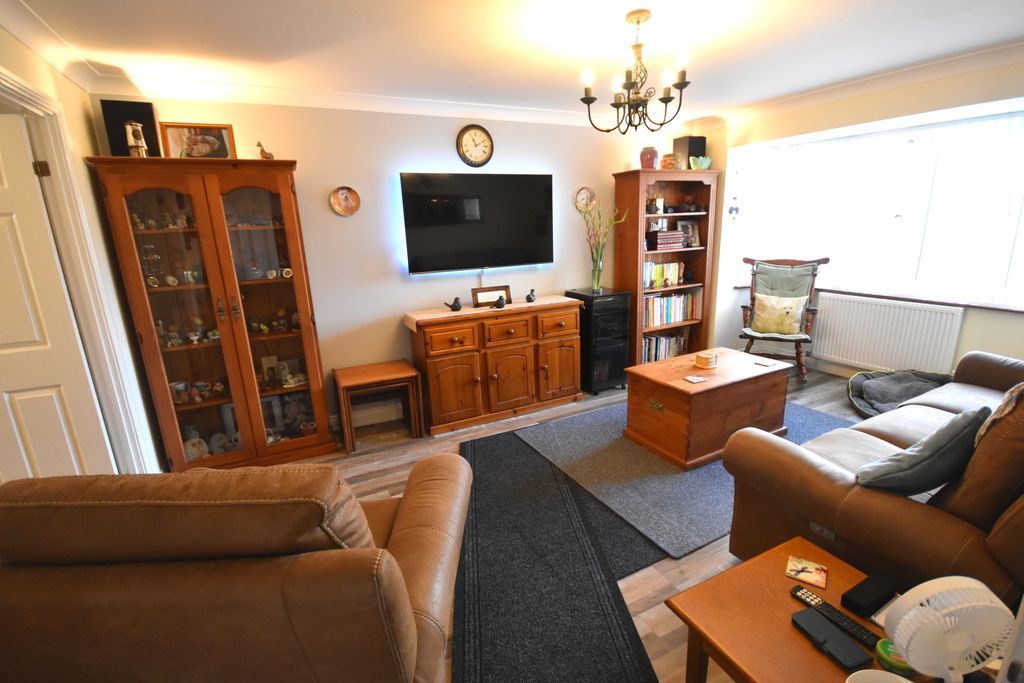 Property photo 2 of 17 Photo 12
