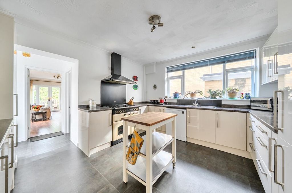 Property photo 2 of 19 1510089126A86Ca6A329Fb