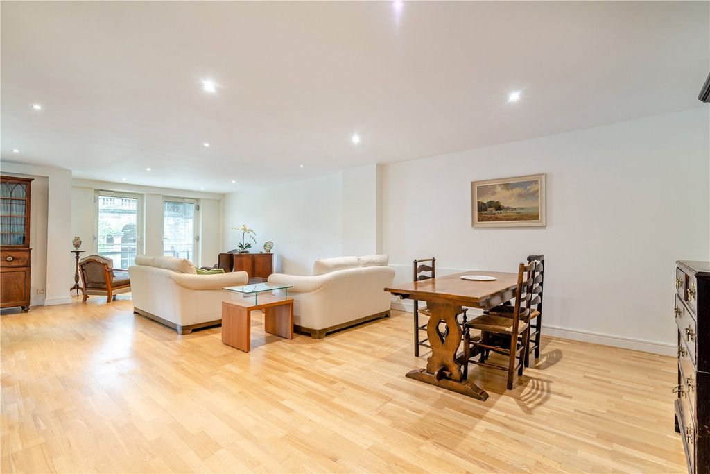 Property photo 2 of 16 Open Plan Living