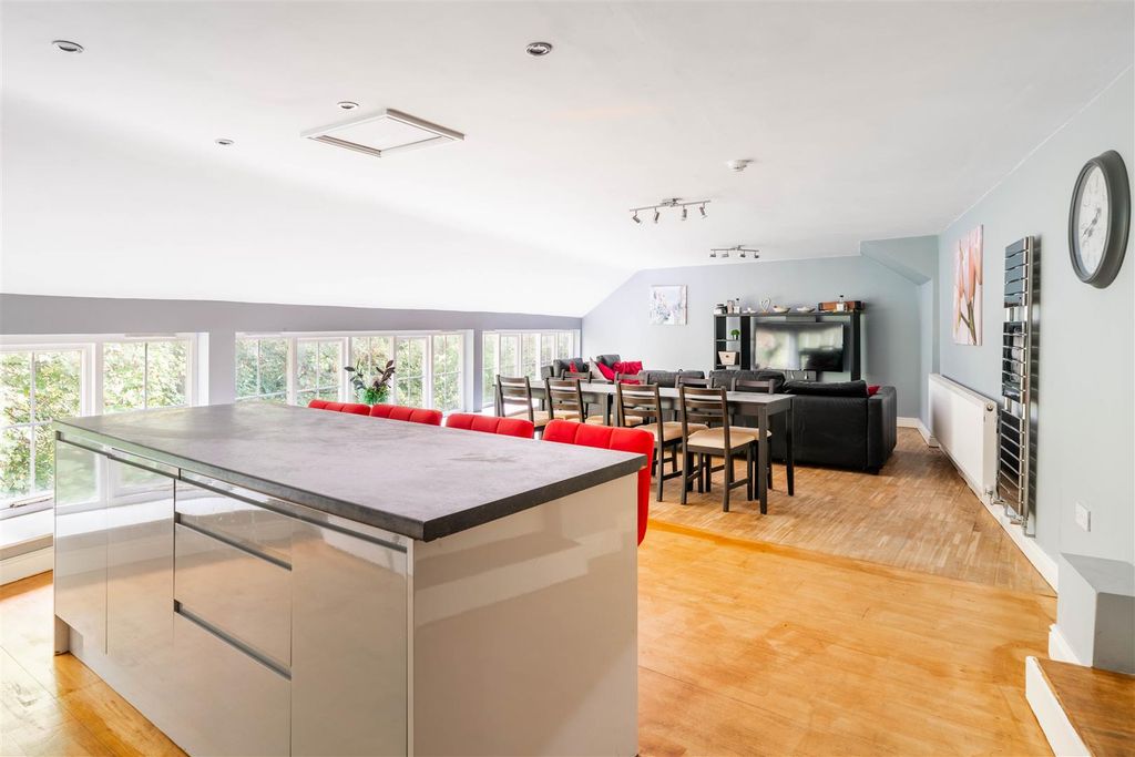 Property photo 3 of 19 Open Plan-7.Jpg